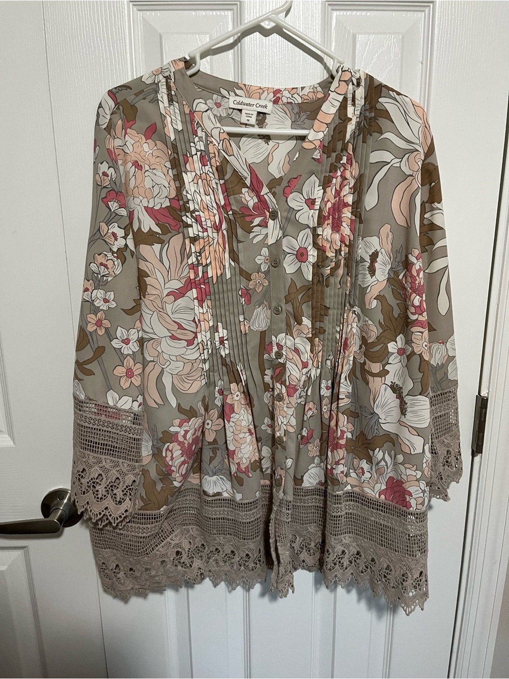 Coldwater Creek Taupe Floral Pintuck Tunic with Lace Trim